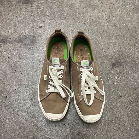 Cariuma Canvas Skate Shoes (14) - Picture 2 of 6